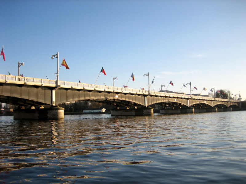 Brücke über den Allier