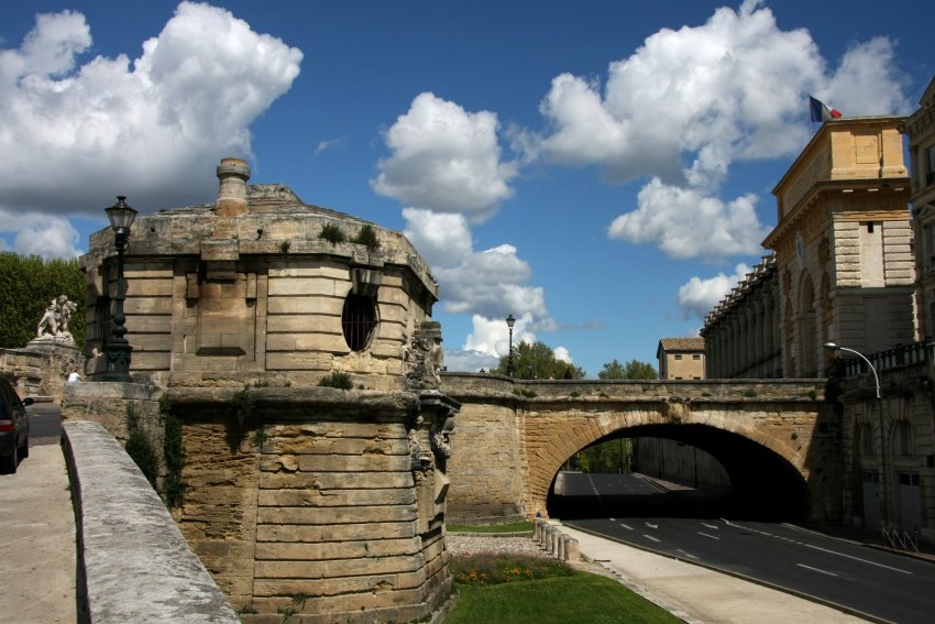 Teile der historischen Stadtmauer von Montpellier