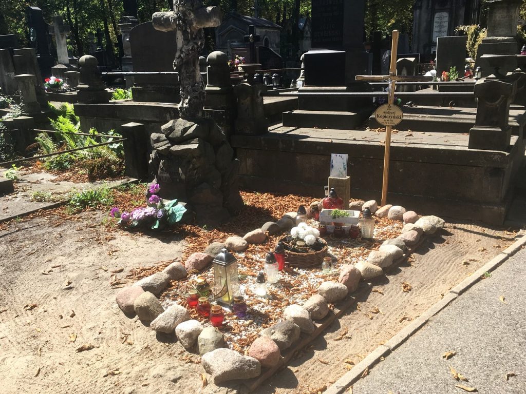 Grab für Arme in Polen