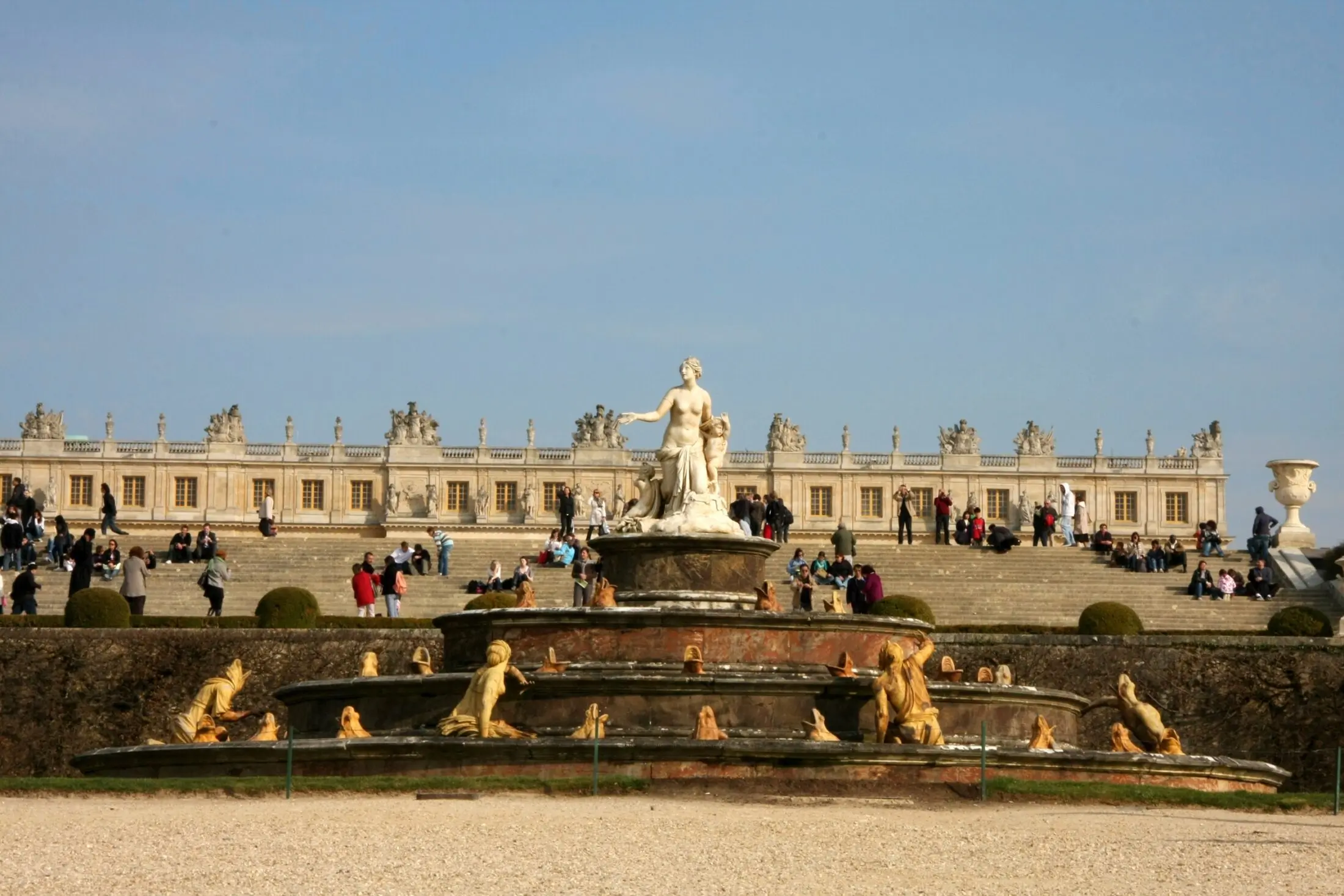 Brunnen im Garten von Schloss Versailles