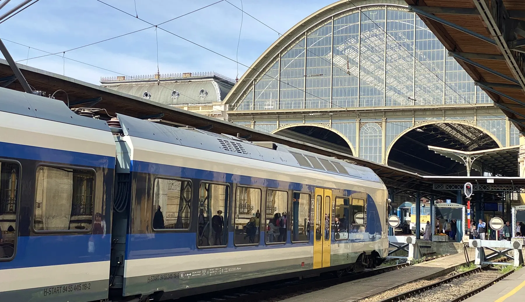 Nachhaltig Reisen Blog: Nachtzug steht im Bahnhof Budapest-Keleti