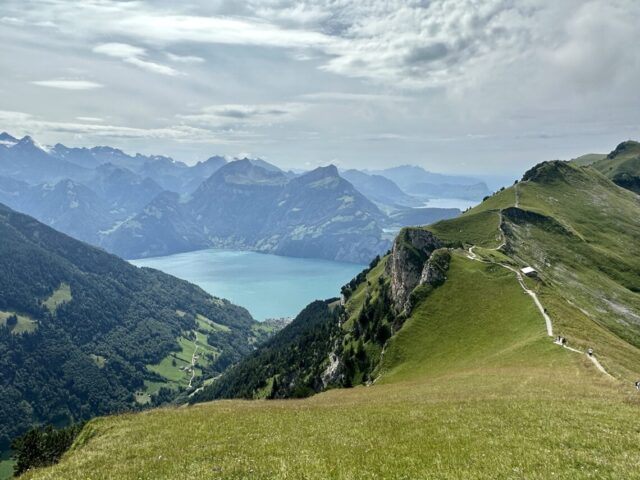 Gratwanderung Stoos: Wanderweg, Berge und Seen